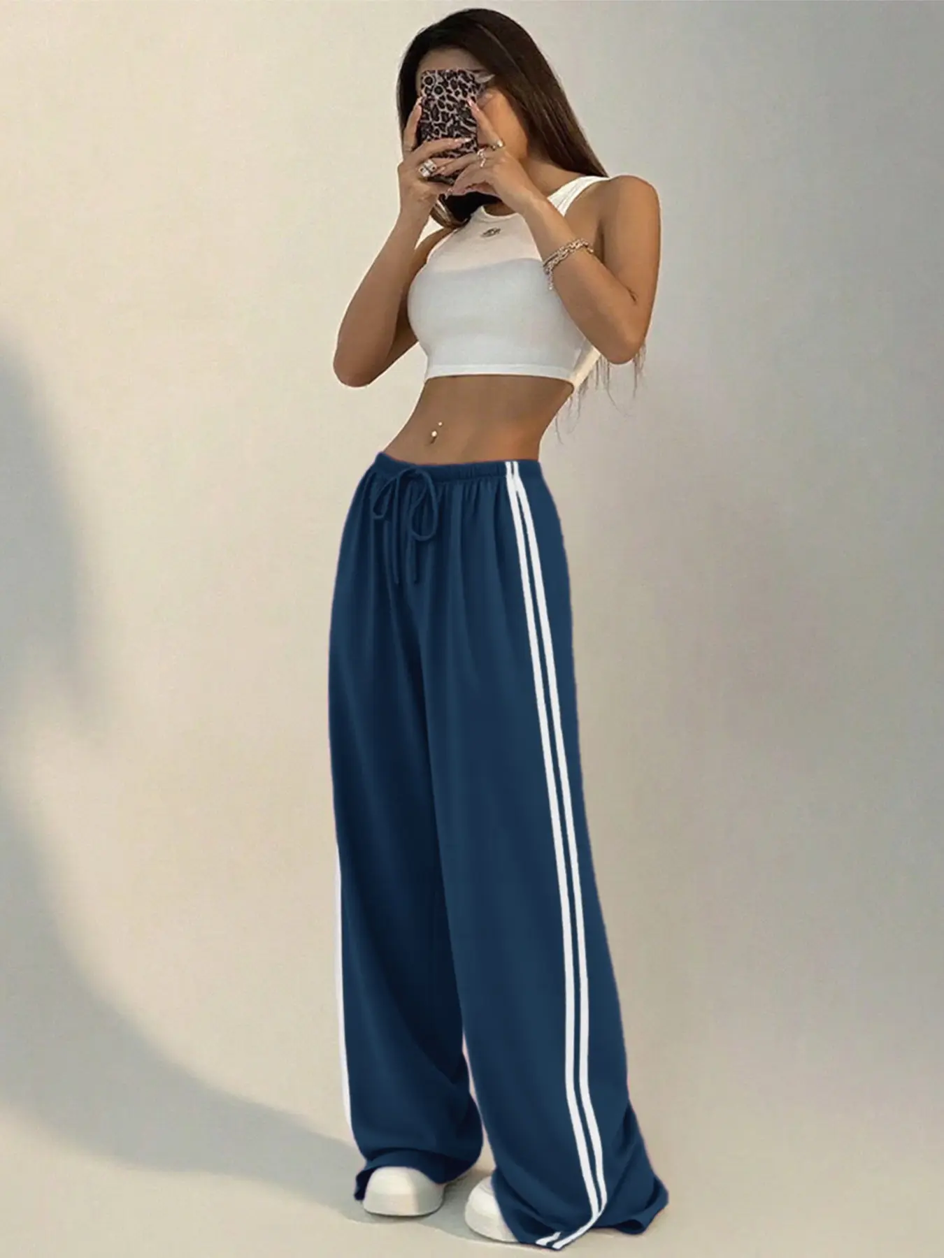 Women's Loose-Fit Striped Split Leg Pants - Image 4