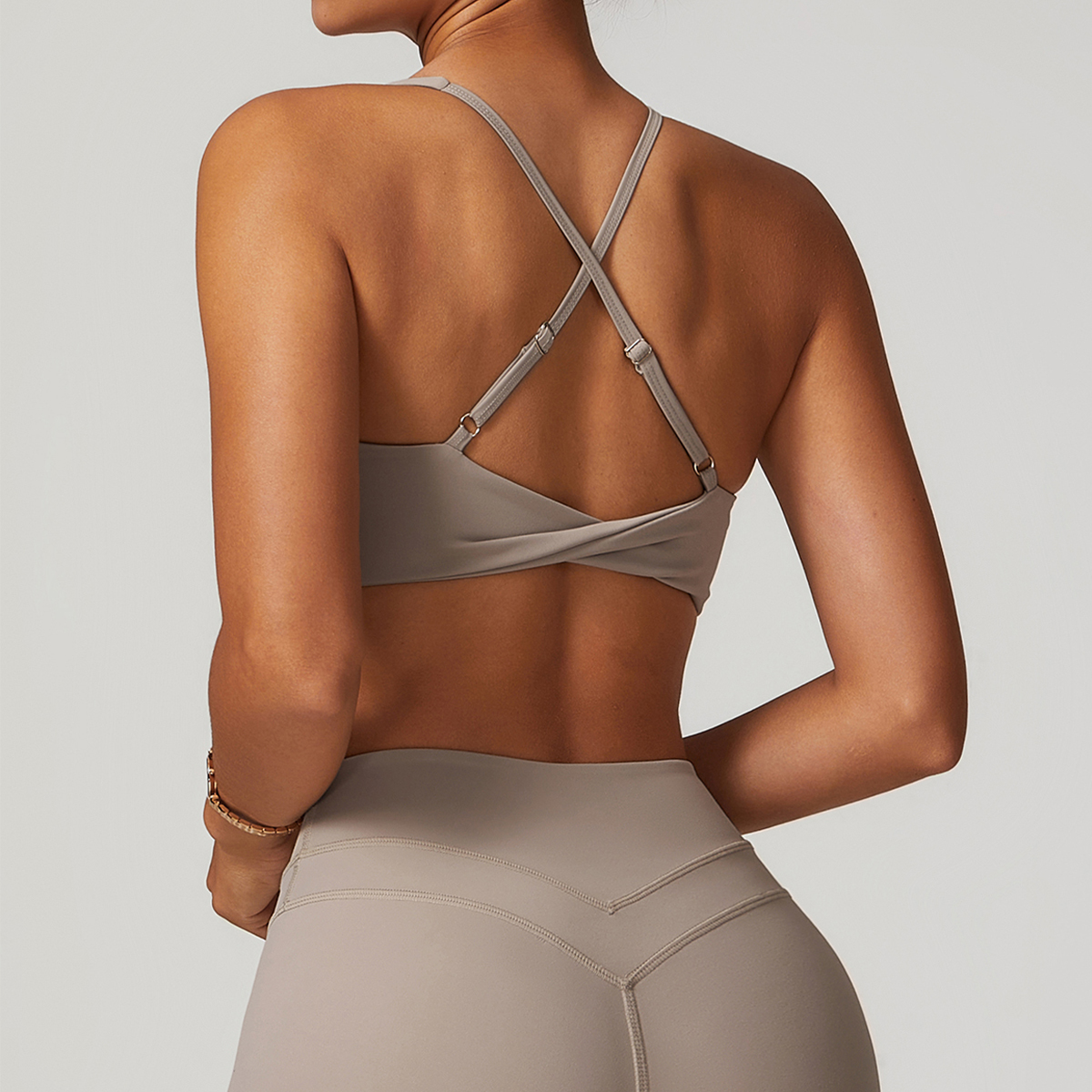 Oem New Activewear Women Gym Suit Detachable Chest Pads Bra Short Sleeve Shirts High Waist Leggings Fitness Sets For Ladies - Image 9