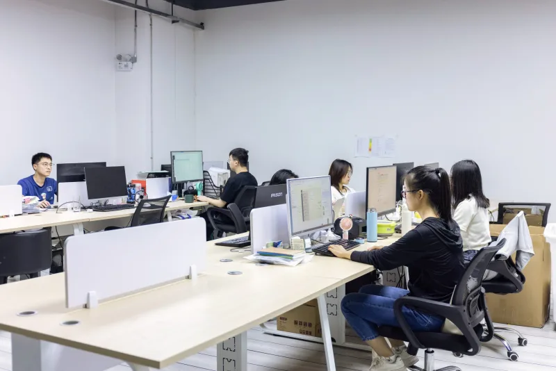 Sales team at IVERYAPPAREL